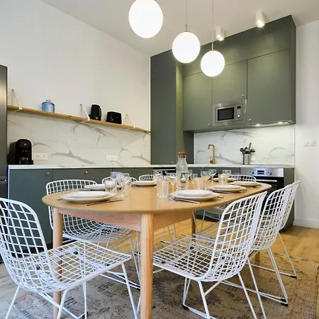Semesterbostad Maison 5 & 5 Sdb Proche Metro & Commerces *