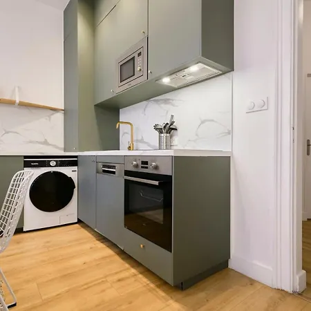 Maison 5 & 5 Sdb Proche Metro & Commerces Vakantiehuis