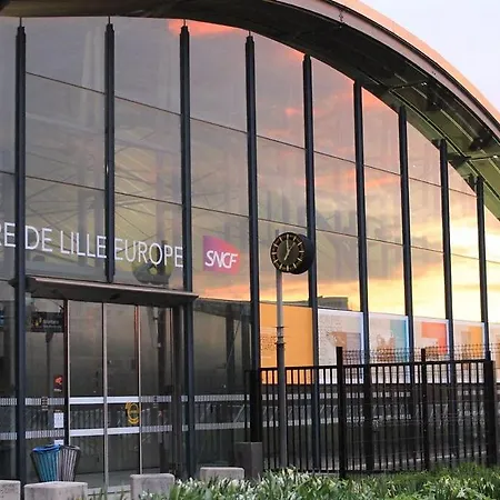 Maison 5 & 5 Sdb Proche Metro & Commerces Dom wakacyjny