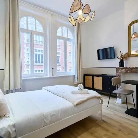 Maison 5 & 5 Sdb Proche Metro & Commerces Rijsel